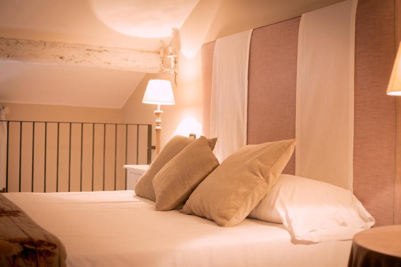 Fontepino Aparthotel Spoleto Bagian luar foto